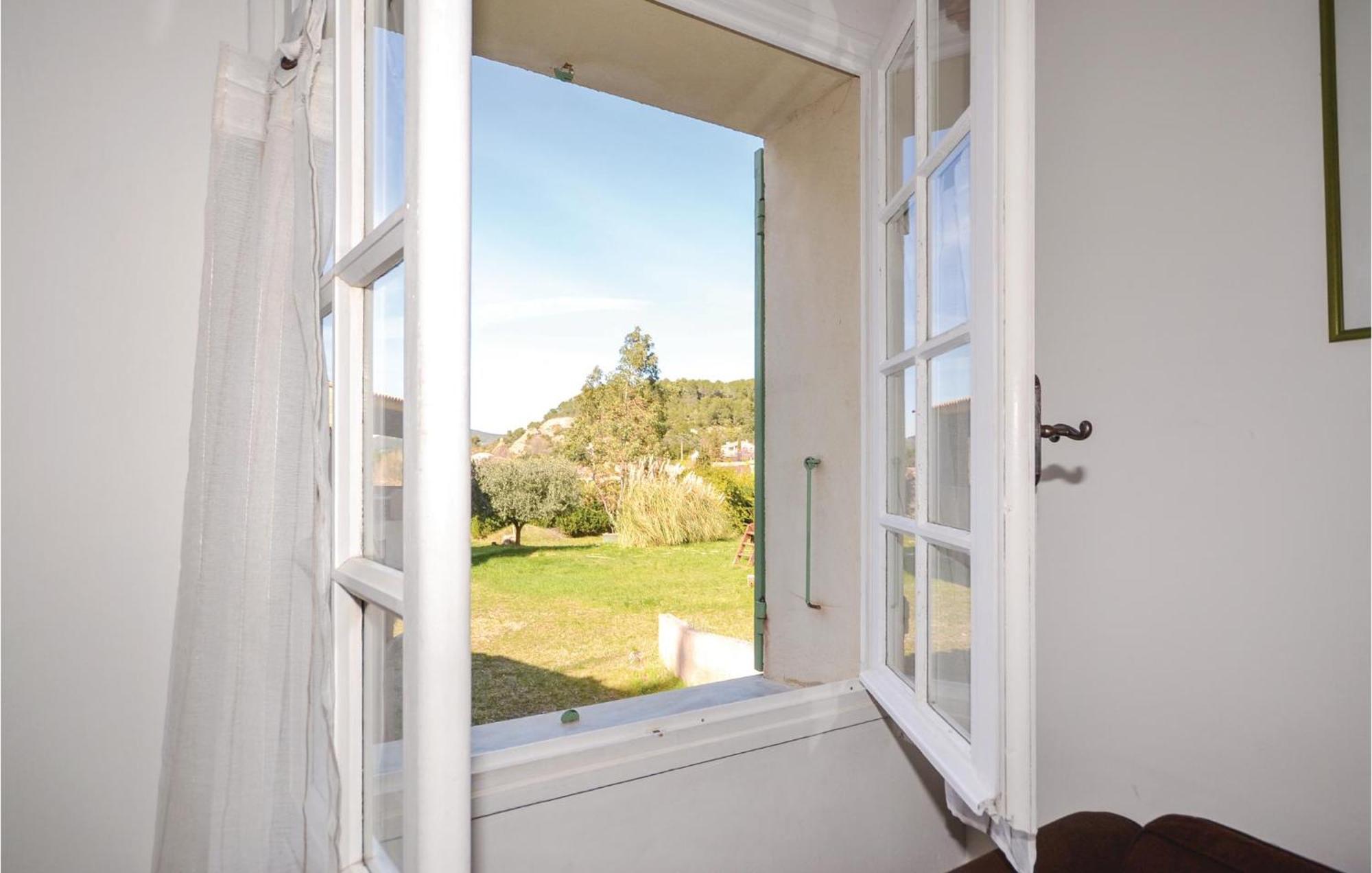 1 Bedroom Pet Friendly Home In Entrechaux Eksteriør bilde