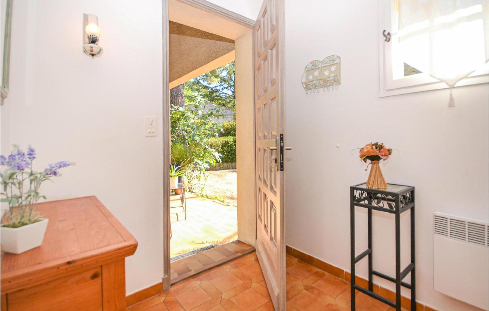 1 Bedroom Pet Friendly Home In Entrechaux Eksteriør bilde