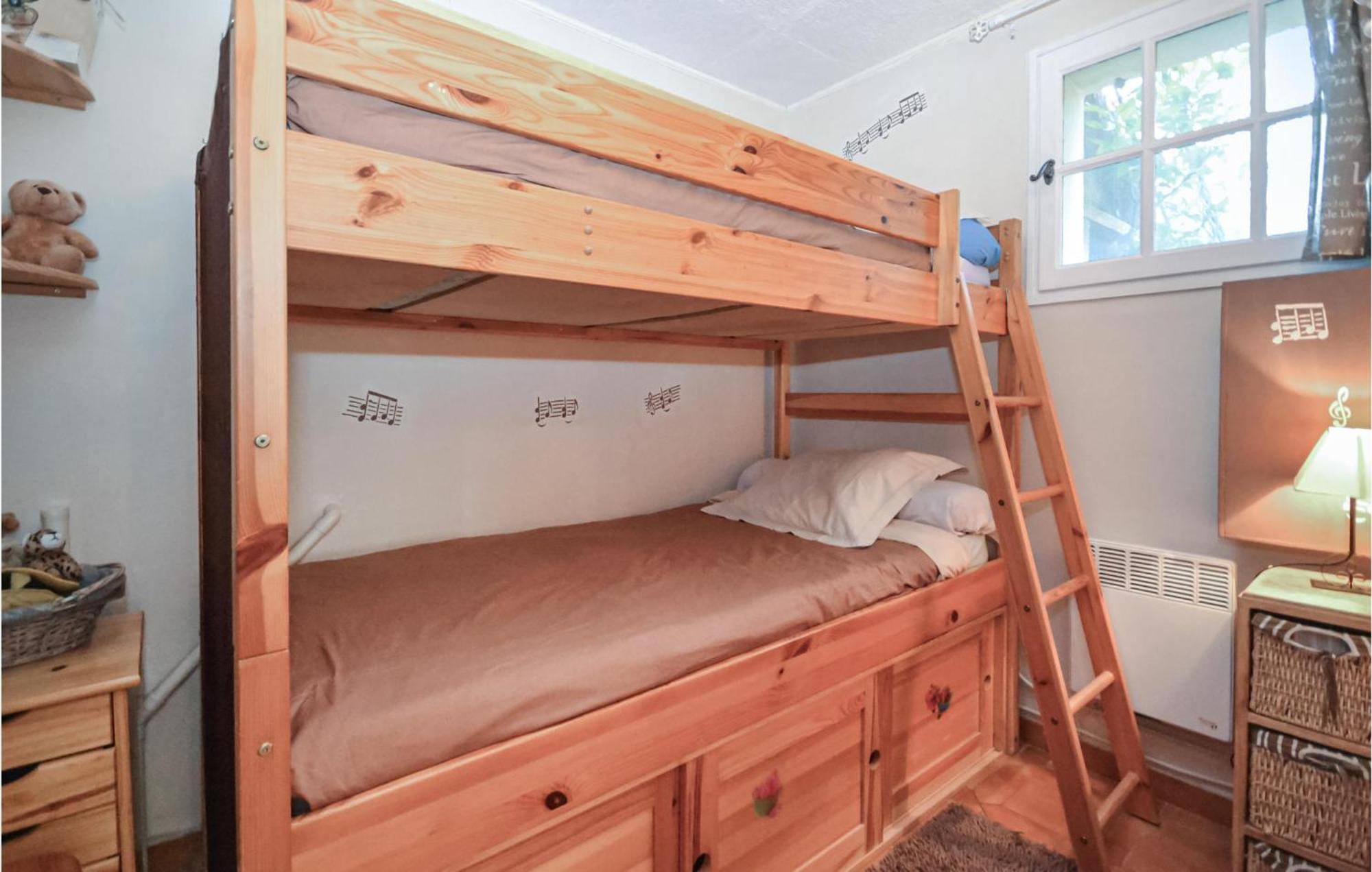 1 Bedroom Pet Friendly Home In Entrechaux Rom bilde